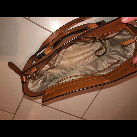 Michael Kors hand bag - Picture 2 of 4